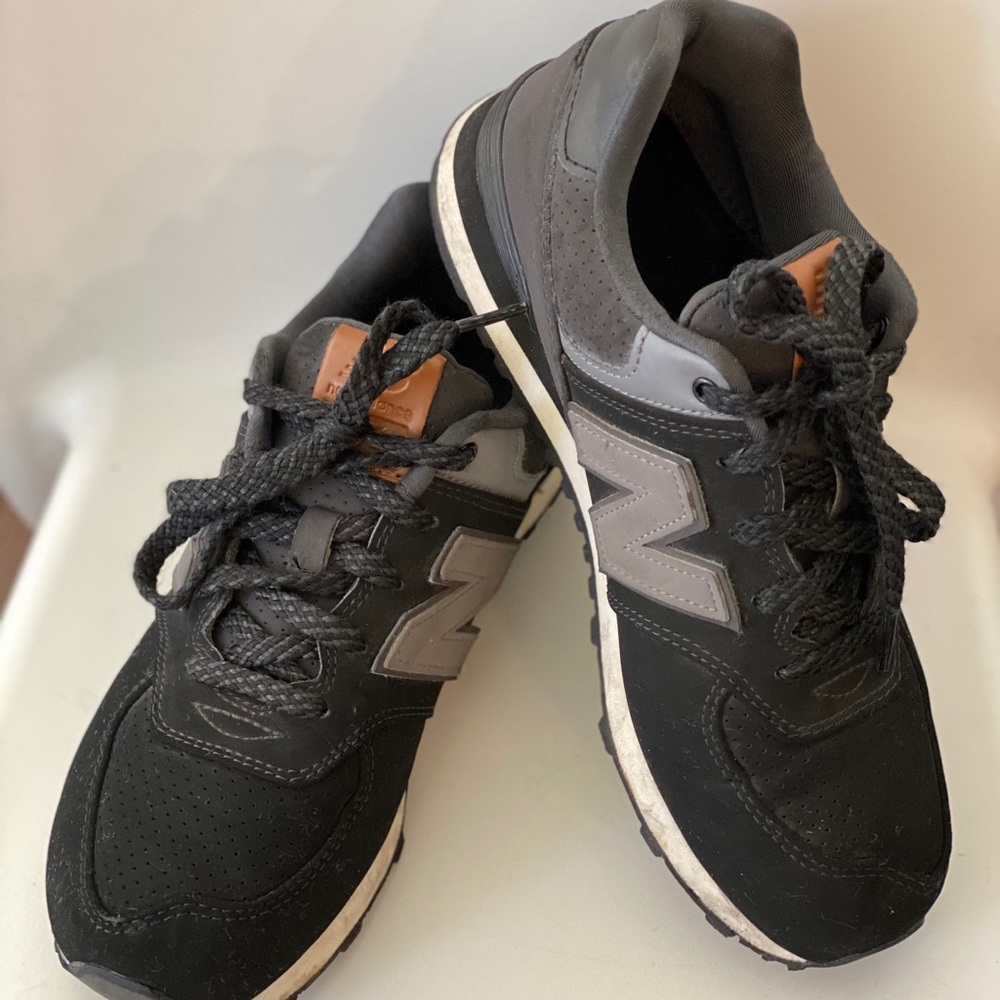 New Balance 574 size 4
